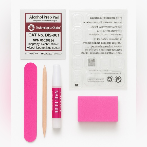 7 Piece Press-On Nails Kit - Picture 4 of 4